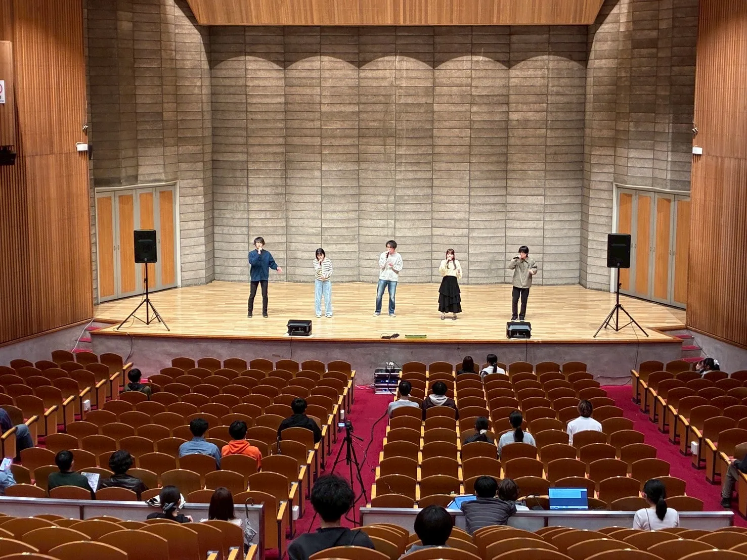 講堂の様子